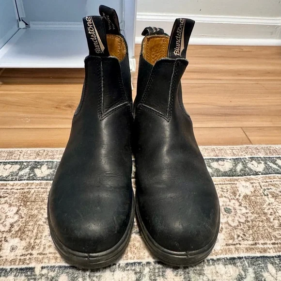 Blundstones - Black Leather Chelsea Boots - Picture 2 of 5